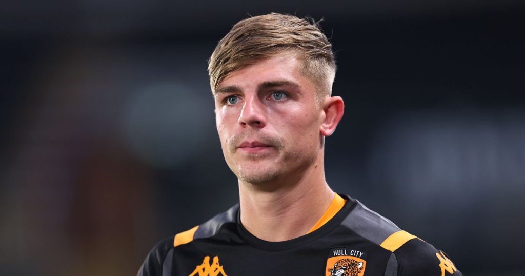 The original UTD star breaks silence on football return after halting prison sentences