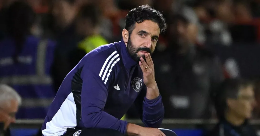 Reuben Amorim has set a timeline for the decision to sack, so Hold Man UTD Showdown will discuss it.