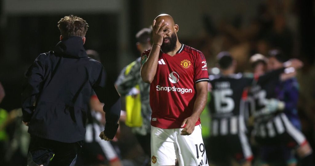Man UTD Player Rating vs Grimsby: 1 0/10 and 4 1/10s in Shock Carabao Cup Defeat | Soccer|Sports