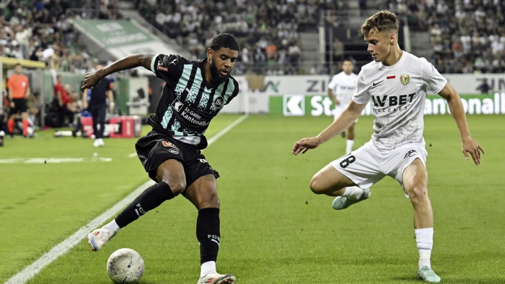 Geubbels from newly promoted League 1 side Paris FC sign striker St. Gallen