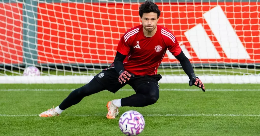 What Senne Lammens did in training is the music of Mun of Man UTD fans.