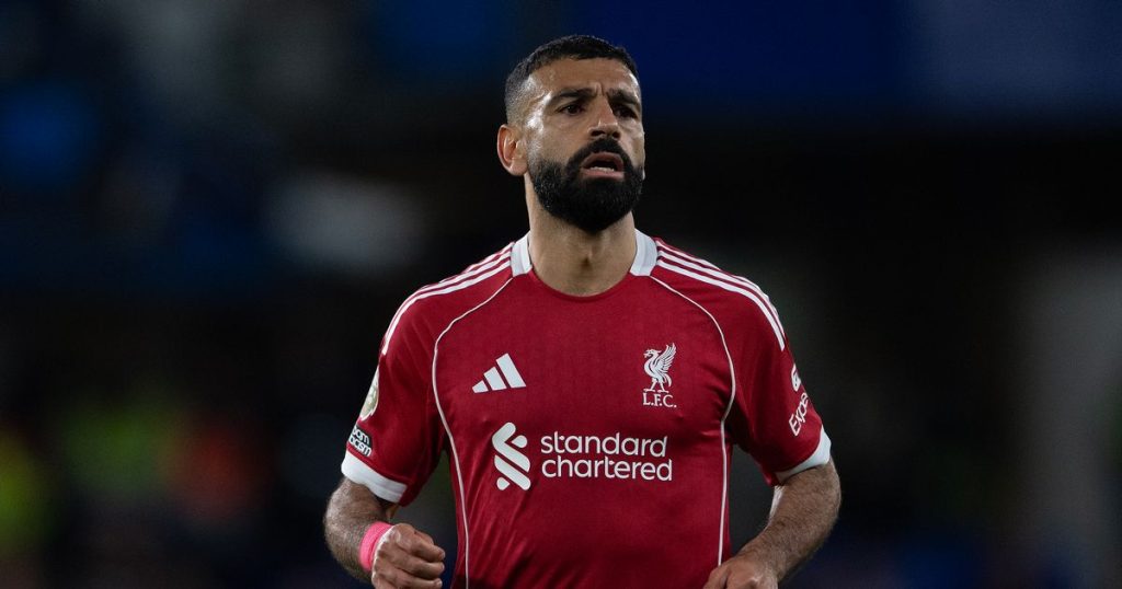 Wayne Rooney gets backed for criticizing Liverpool star, Mo Salah listens again