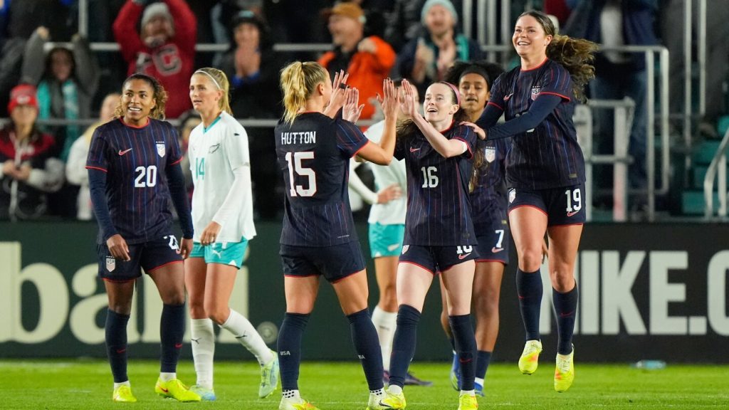 Emma Sears scores hat trick for USWNT in 6-0 win over New Zealand