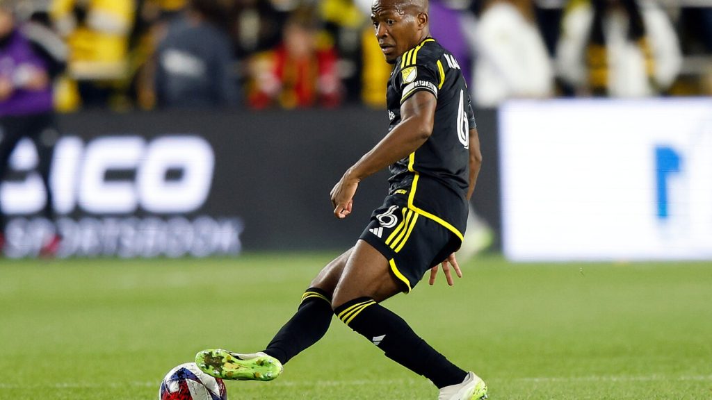 Columbus midfielder Darlington Nagbe to retire at age 35