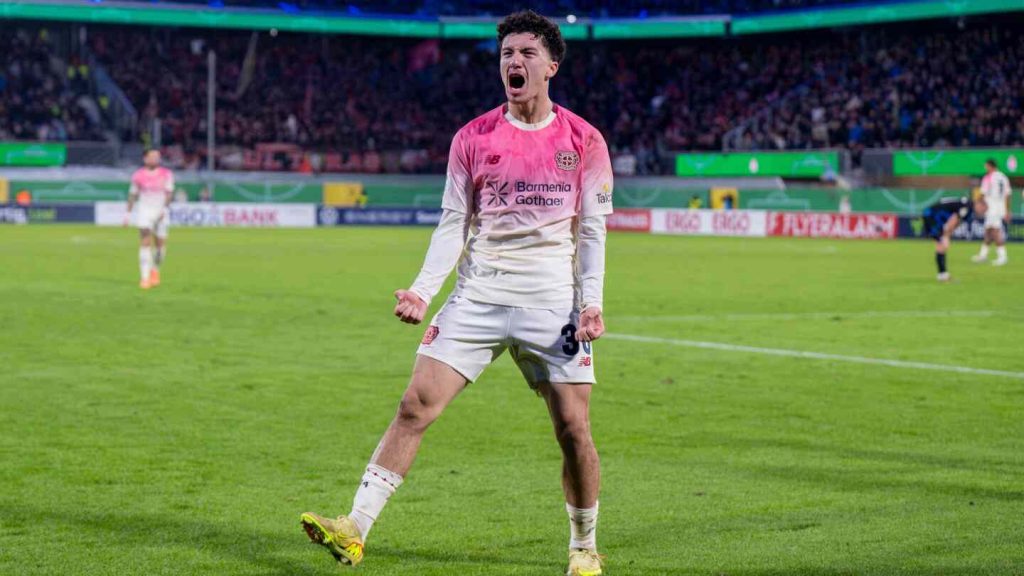 Leverkusen, Bayern face Cologne, launch late attack to survive German Cup