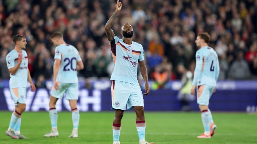 West Ham suffer another defeat at home, losing 2-0 to powerhouse Brentford in the Premier League.
