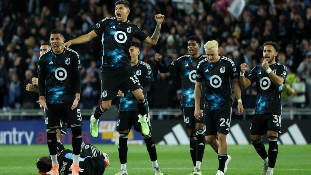 Dane St. Clair makes a save in the shootout and Minnesota wins Game 1 against the Sounders.