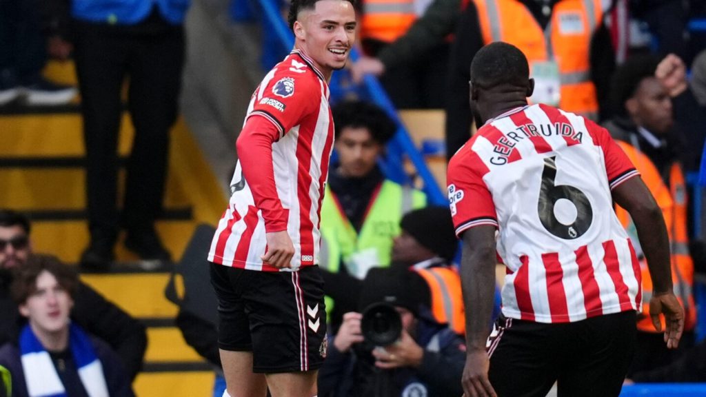 Sunderland achieved a stunning late victory over Chelsea in the Premier League