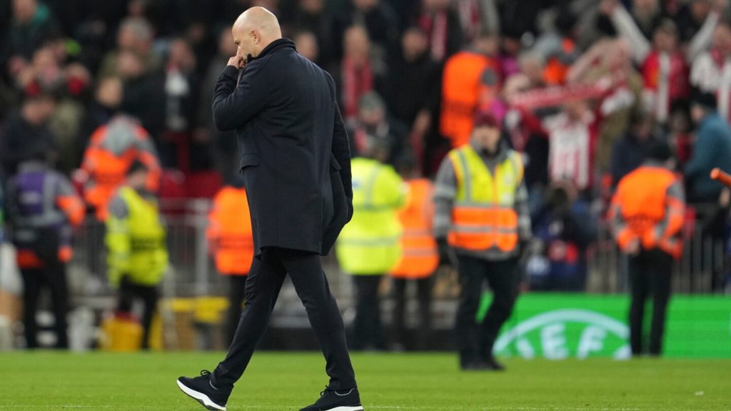 Liverpool manager Arne Slott says pressure has increased after conceding goal
