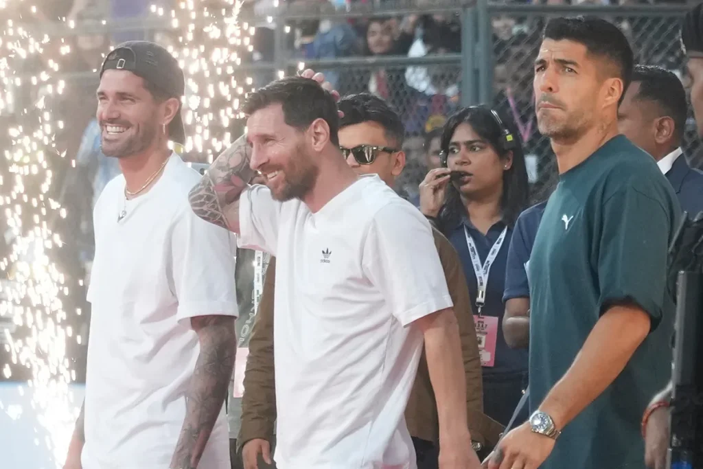 Lionel Messi, Rodrigo de Paul and Luis Suarez thanked fans in Hyderabad during the second leg of the GOAT Tour of India