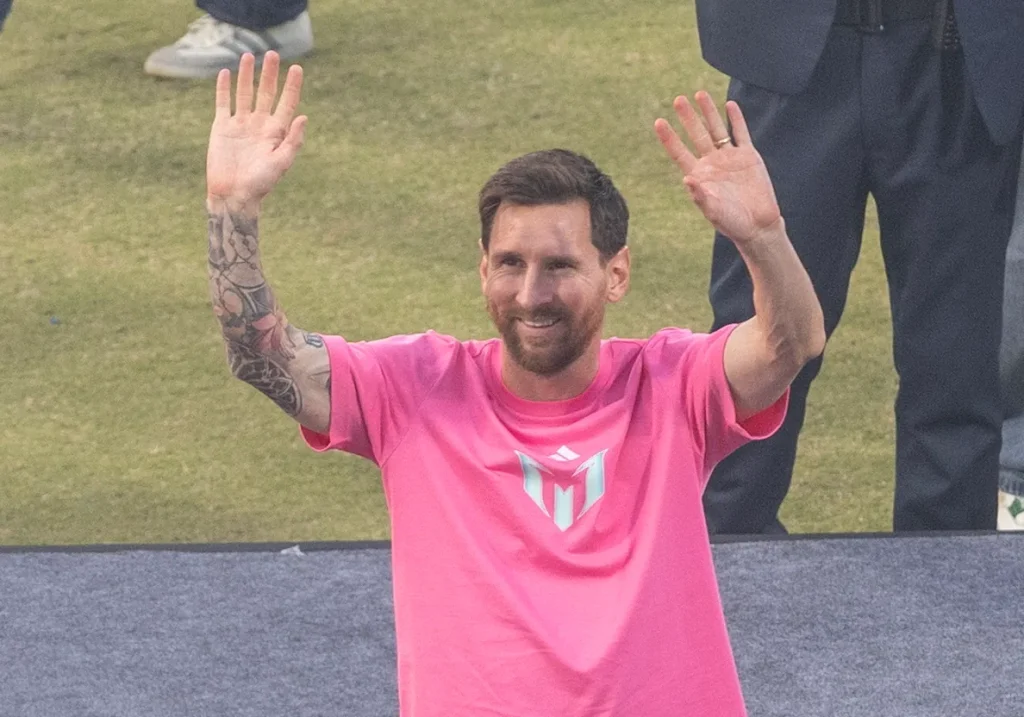 Criticism of Messi and disgusting comparison with Cristiano Ronaldo