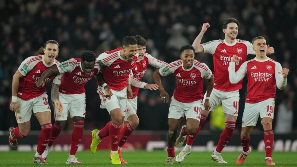 Arsenal beat Crystal Palace on penalties to advance to the League Cup semi-finals