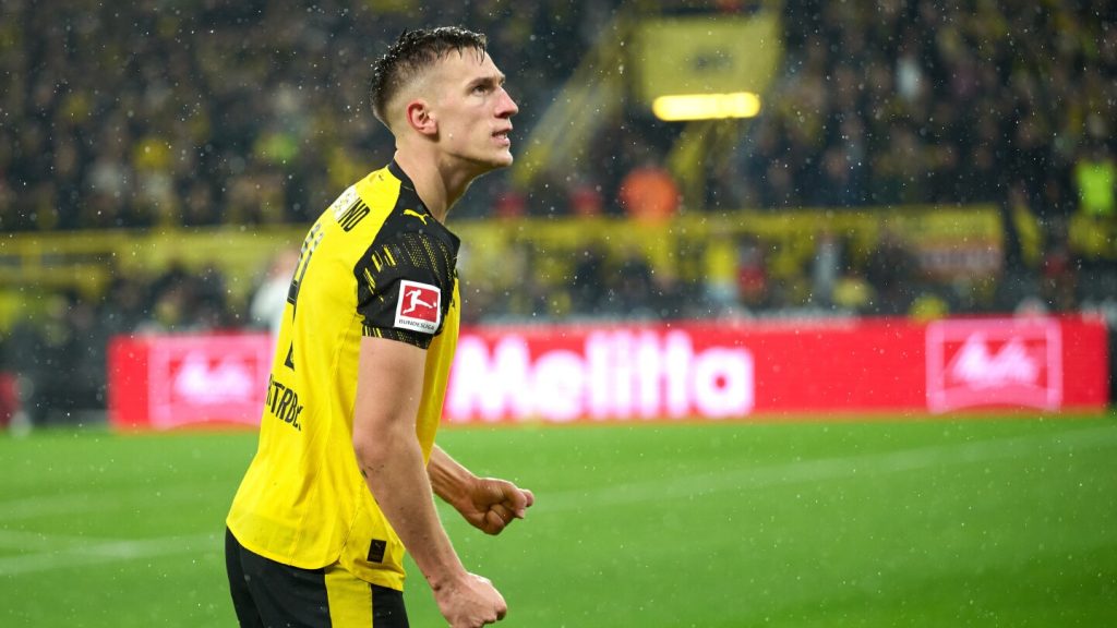 Dortmund hurt by criticism of defender Schlotterbeck ahead of Bundesliga return
