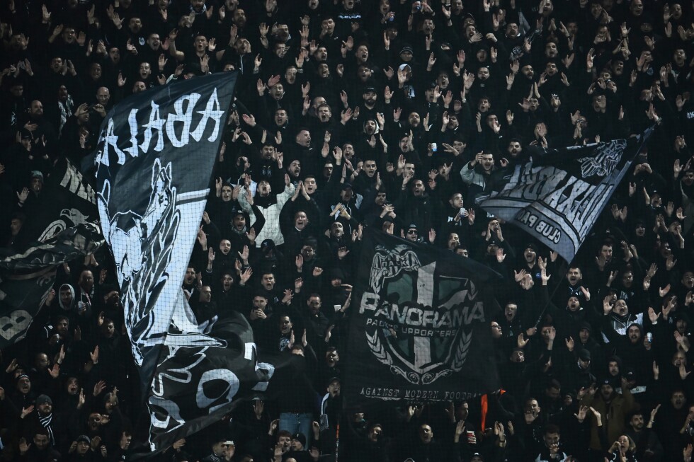 7 fans of Greek soccer team PAOK killed in road accident in Romania