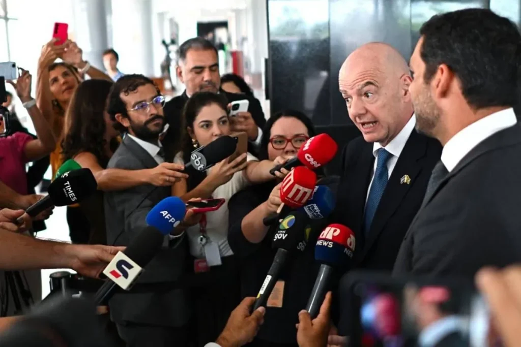 FIFA insists on lifting Russia ban, at least for young players