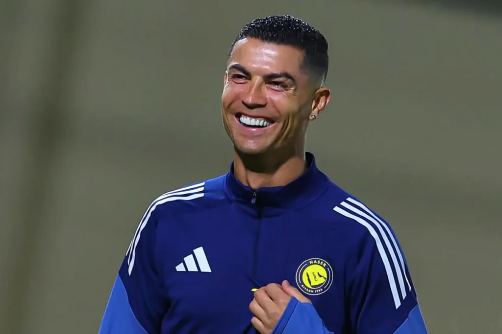 Cristiano Ronaldo trains with his daughter in preparation for return to Al Nasr
