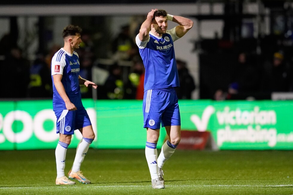 Brentford beat Macclesfield to advance to FA Cup 5th round