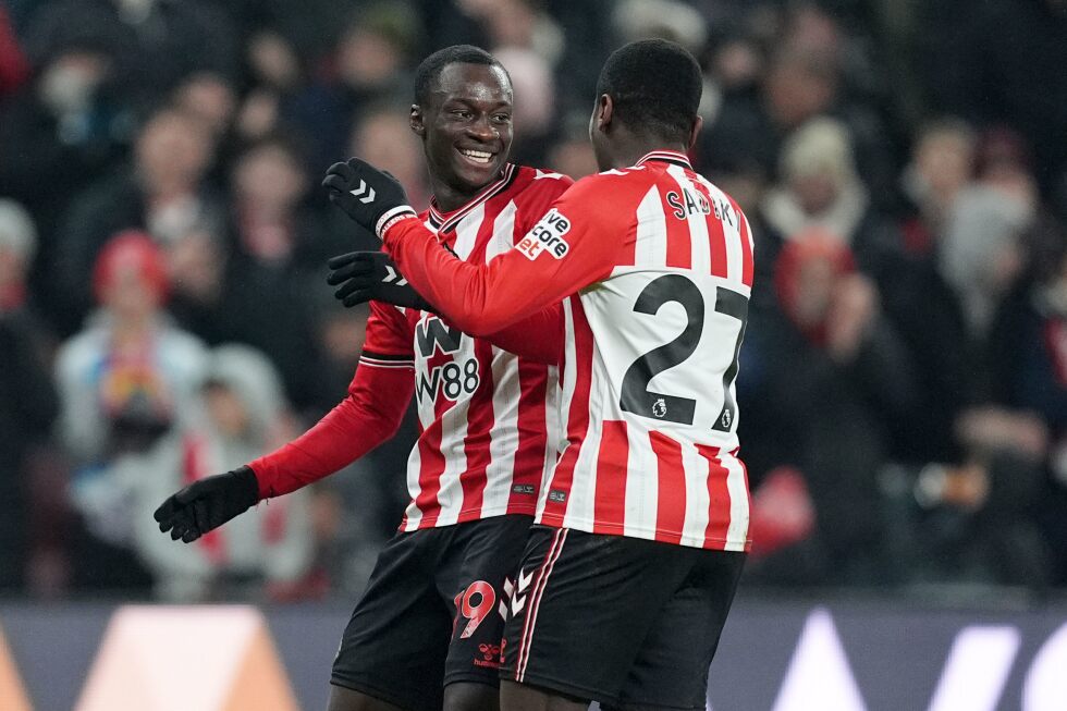 Diarra kicks Sunderland with his right foot after Burnley’s drubbing