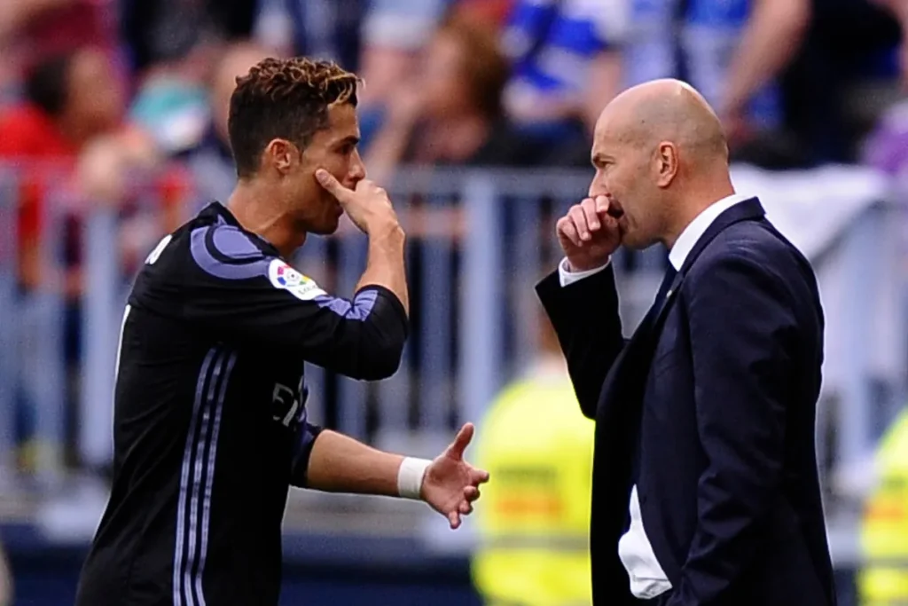 Zinedine Zidane remembers the people who brought him back to life during his time as Real Madrid manager: CR7 was one of them