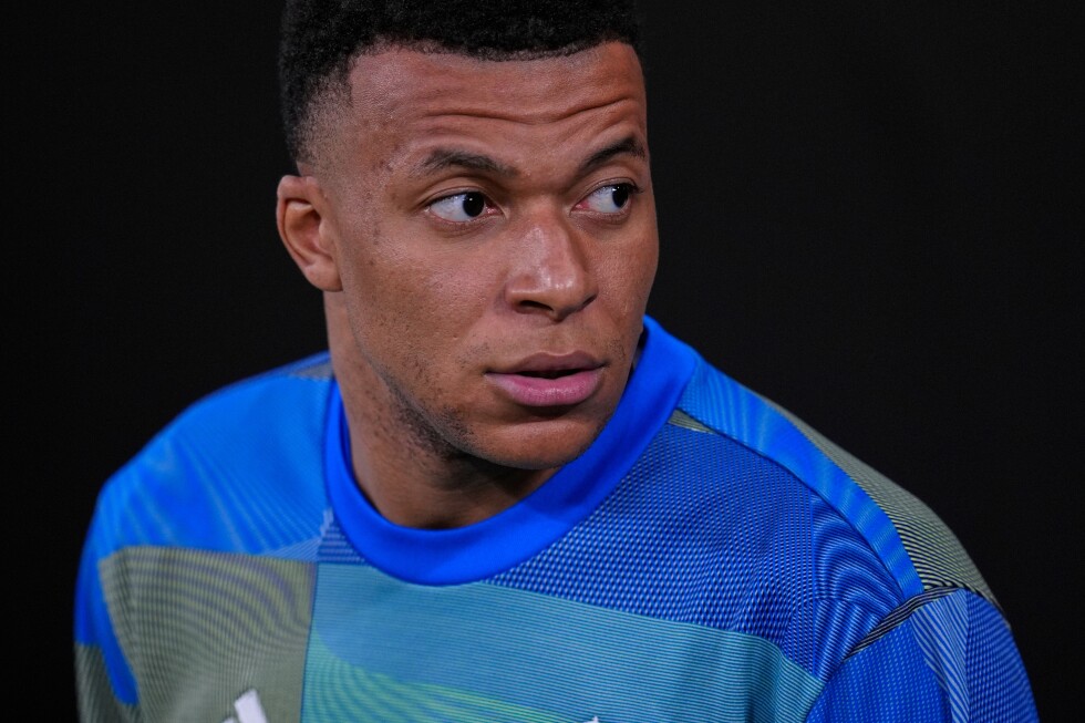 Mbappe denies Real Madrid tested the wrong knee after injury