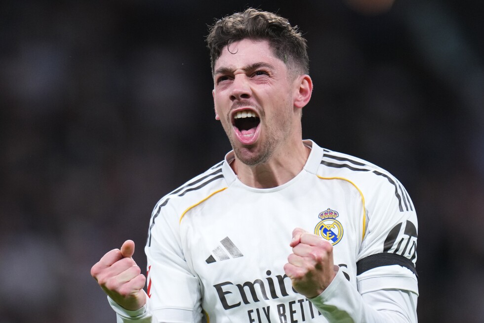 Real Madrid’s Valverde scores in a 4-1 win over Elche