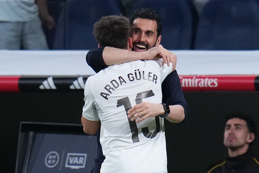 Arda Güler scores from inside Real Madrid’s half to win against Elche