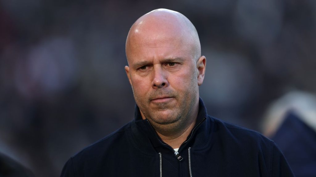 Arne Slott deals another injury blow to Liverpool, with star substitute substituted after 13 minutes