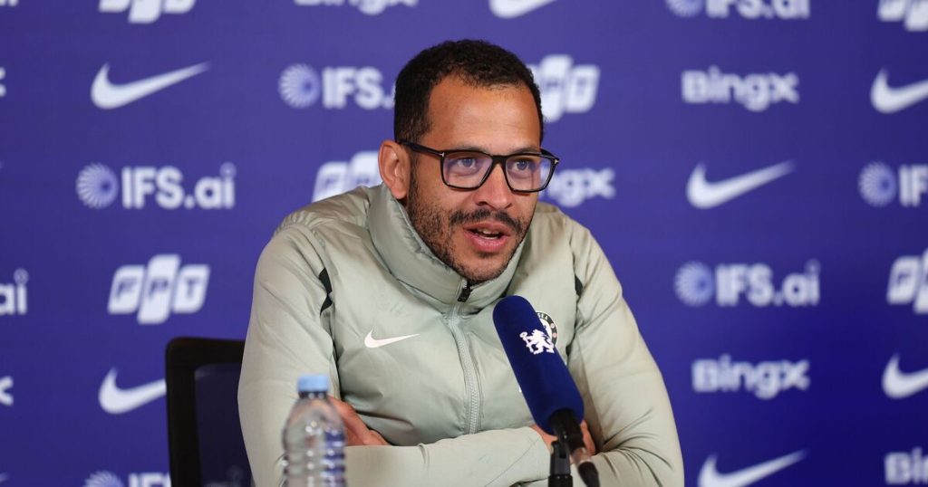 Liam Rosenior gets cold during awkward Chelsea press conference | Liam Rosenior Soccer | Sports