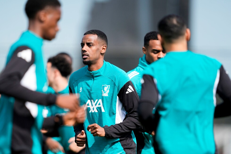 Isak returns to the squad for the match against PSG, giving Liverpool a boost