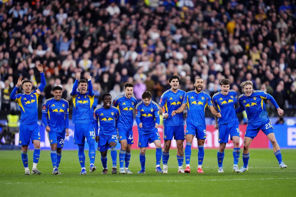 Leeds beat West Ham in FA Cup penalties
