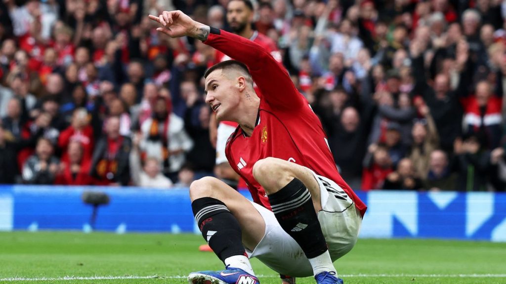 Michael Carrick provides injury update on Benjamin Sesco after Liverpool departure