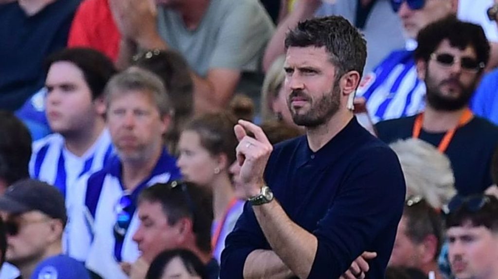 Michael Carrick gives Manchester United the green light to sign one of the world’s most prolific strikers