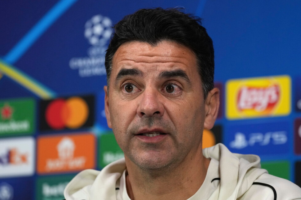 Girona coach Michel Sanchez resigns after being relegated due to ties with Ajax