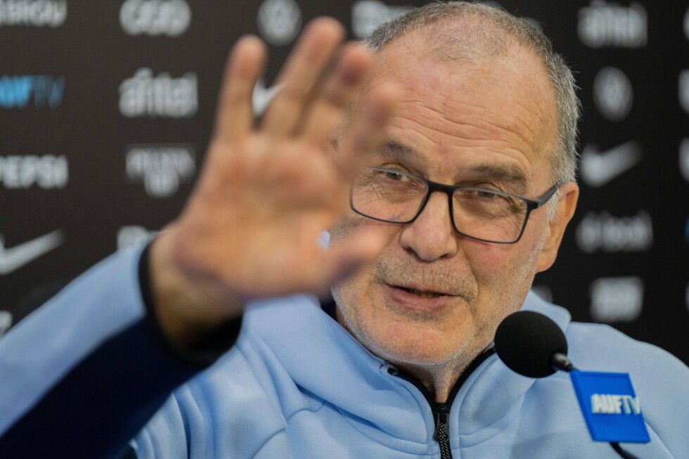 Uruguay’s flight lands in Miami due to delay before World Cup opener