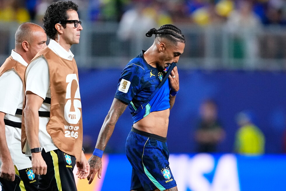 Brazil announces Rafinha has injured his hamstring and will undergo treatment