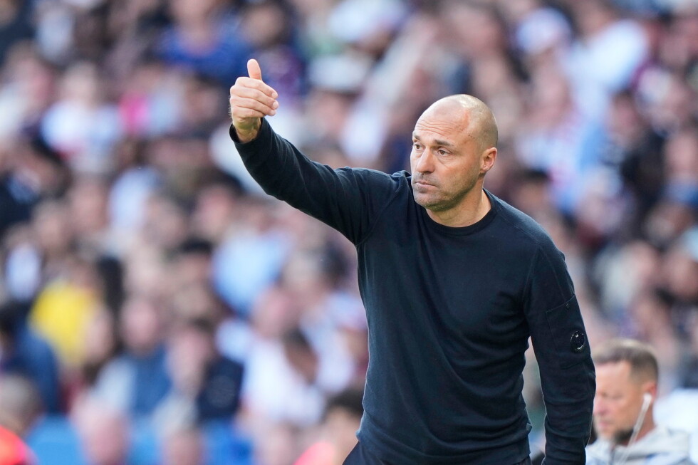 Lorient hire Alexandre Dujou as coach to replace Olivier Pantaloni