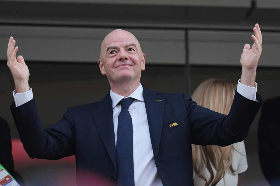 Infantino: FIFA plans to analyze the use of hydration breaks in future World Cups