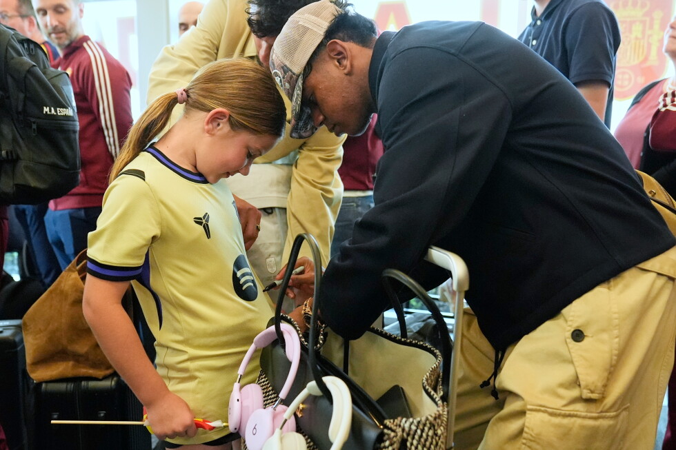 Fans excited about visiting World Cup teams in base camp cities across the US