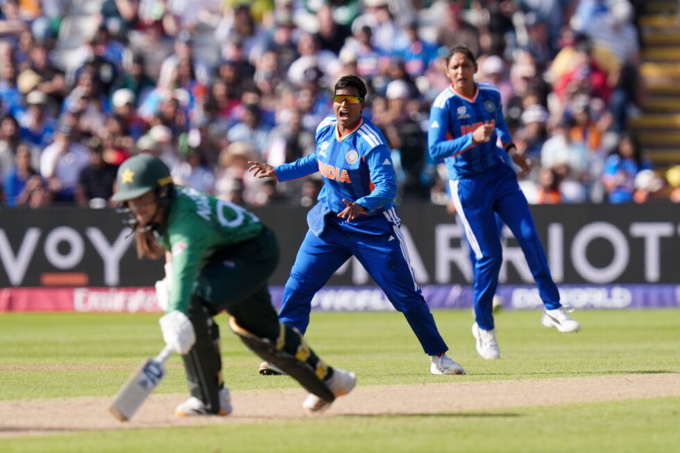 India opens Women’s T20 World Cup with big win over Pakistan