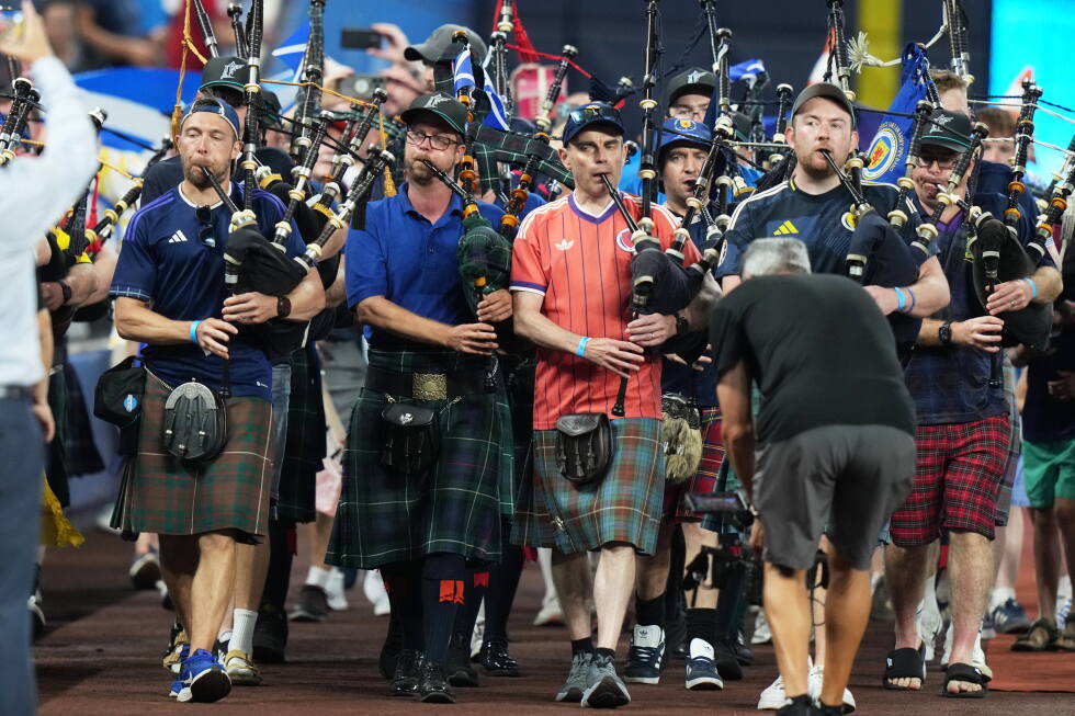 Scottish fans turn Miami Marlins game into the latest party