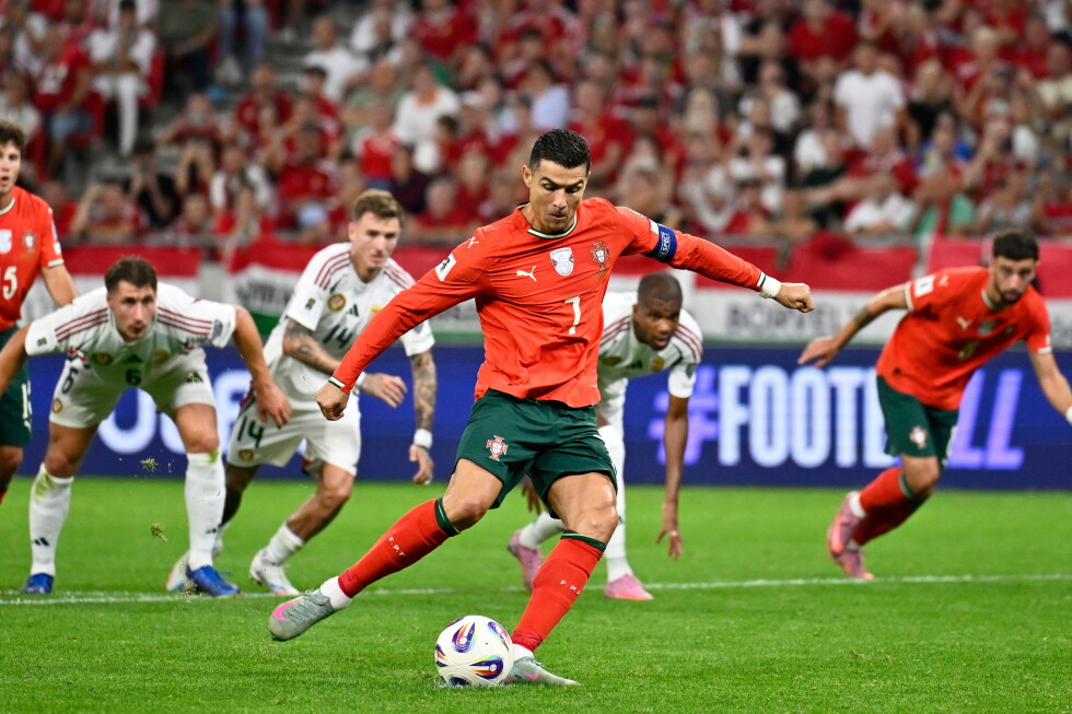 Argentina’s Messi, Portugal’s Ronaldo and Mexico’s Ochoa highlight final FIFA World Cup squad