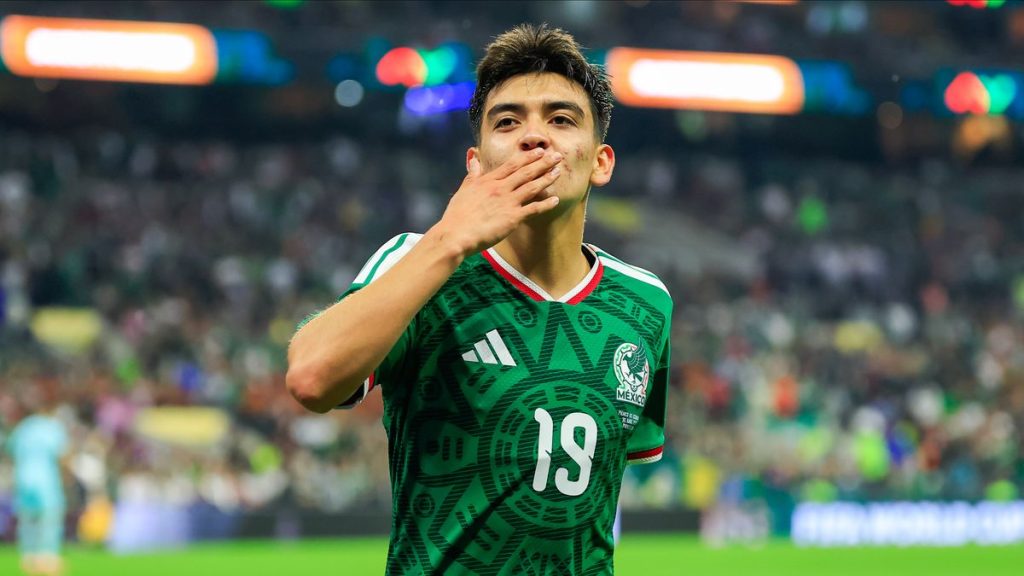 Manchester United withdraw from race to sign Mexican sensation despite six months scouting mission