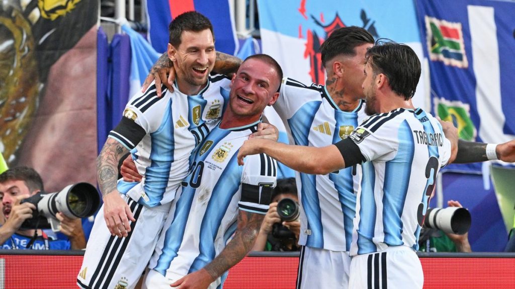 Argentina star’s mother explains why she refused to sing anti-England song after U-turn