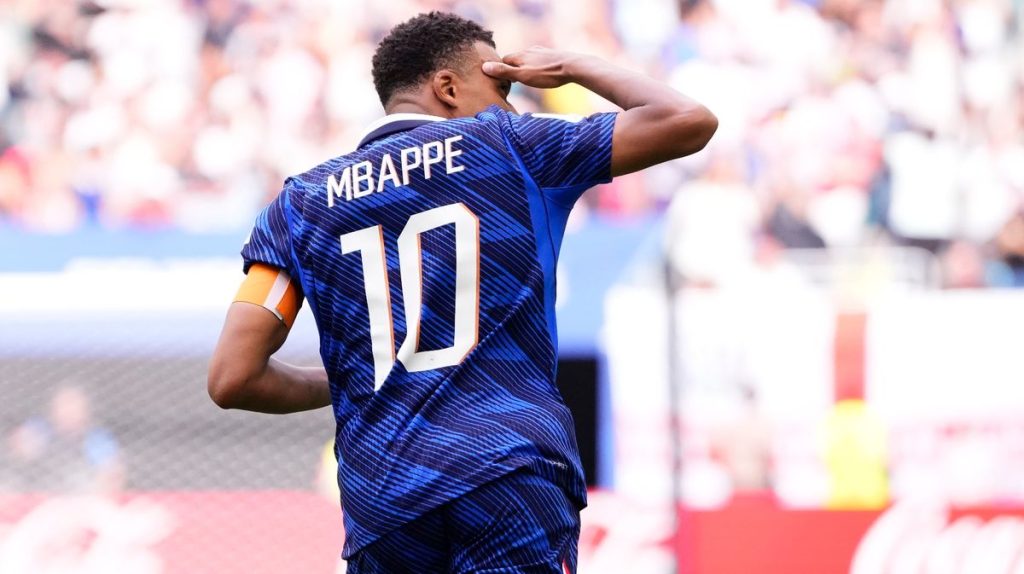 Battle between Kylian Mbappé and Lionel Messi confirms World Cup Golden Boot winner
