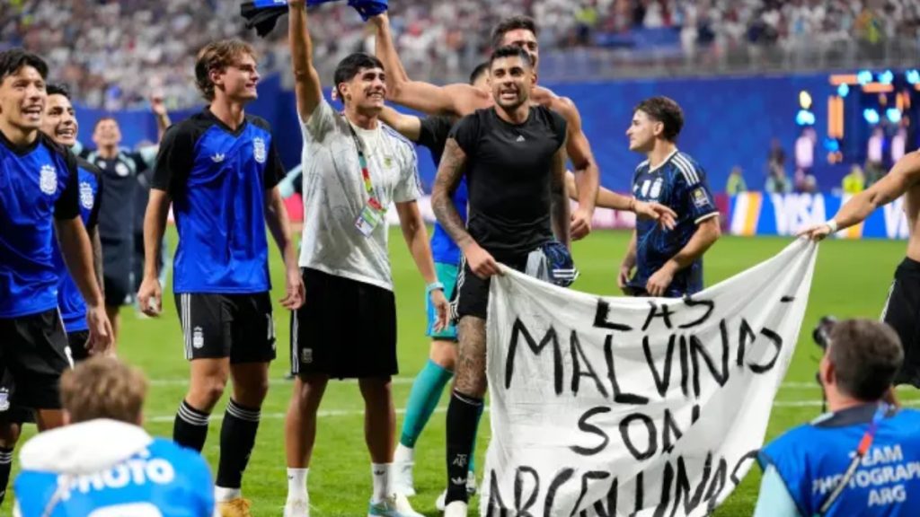 Alexis Mac Allister and Lisandro Martinez fear for safety in England after Argentina’s World Cup win