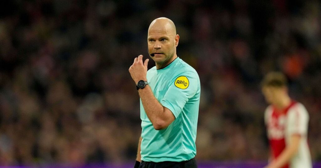 Umpire Rob Diepelinck (38) suddenly dies after being removed from World Cup squad | Soccer | Sports
