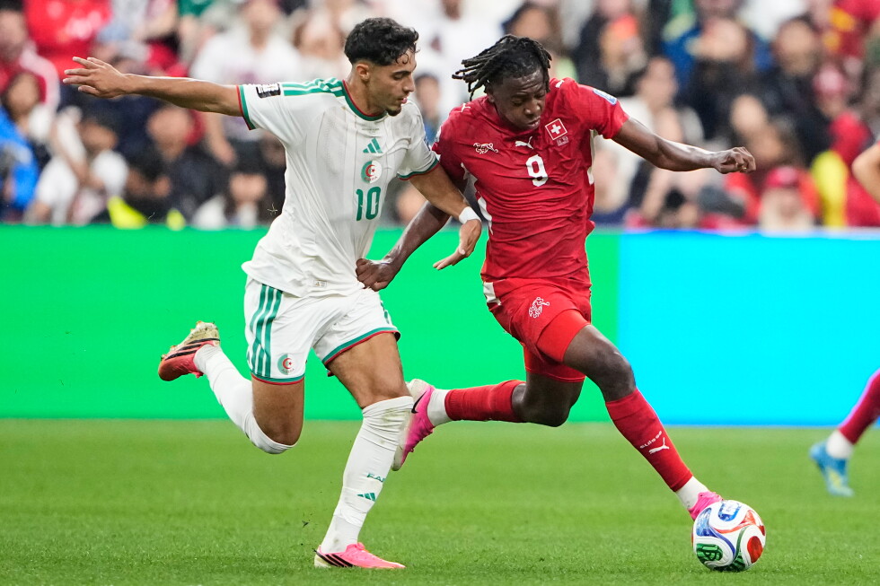 Newcastle sign Ajax teenager Sture, eyeing World Cup star Zambi