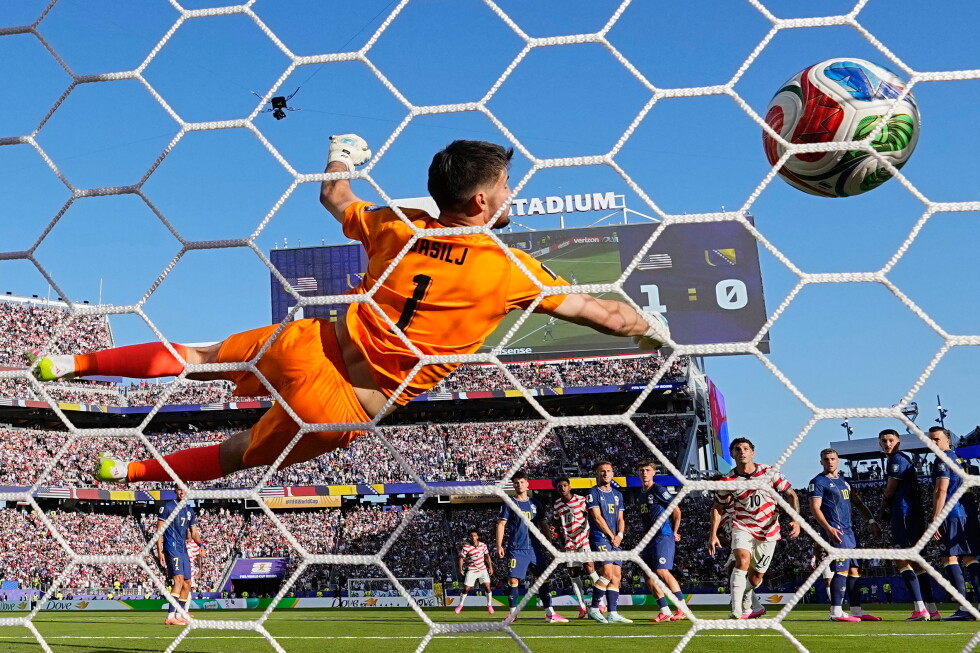 2026 World Cup: USA defeats Bosnia and Herzegovina 2-0 to advance to Round of 16