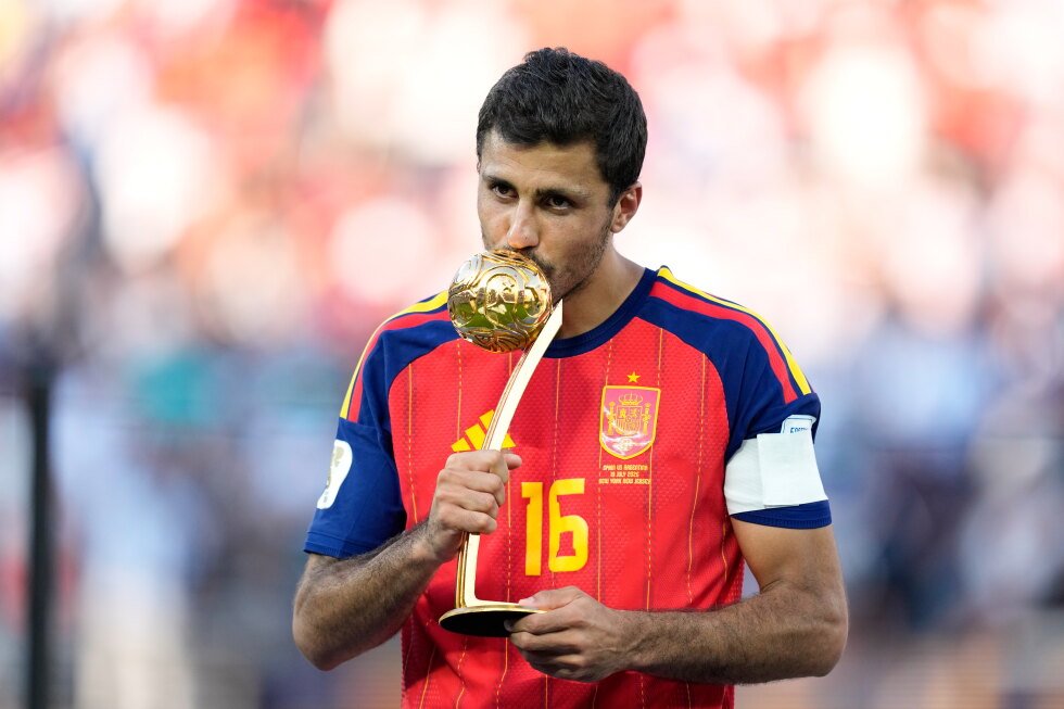 Man City’s Spain midfielder Rodri undergoes hip surgery after winning the World Cup